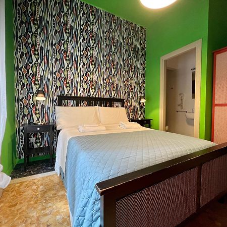 Guest House Sonnino 37 칼리아리 외부 사진